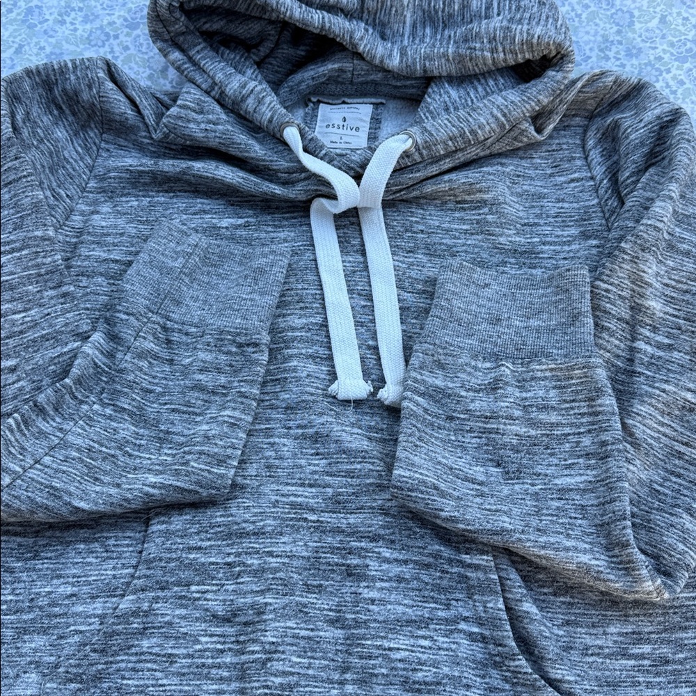 Athletic Apparel. Esstive hoody. Size L - Picture 3 of 4